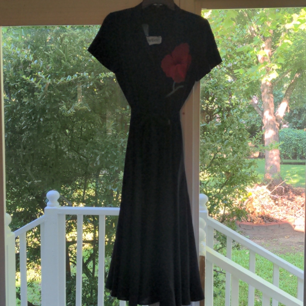 Small- Black vintage button front dress
